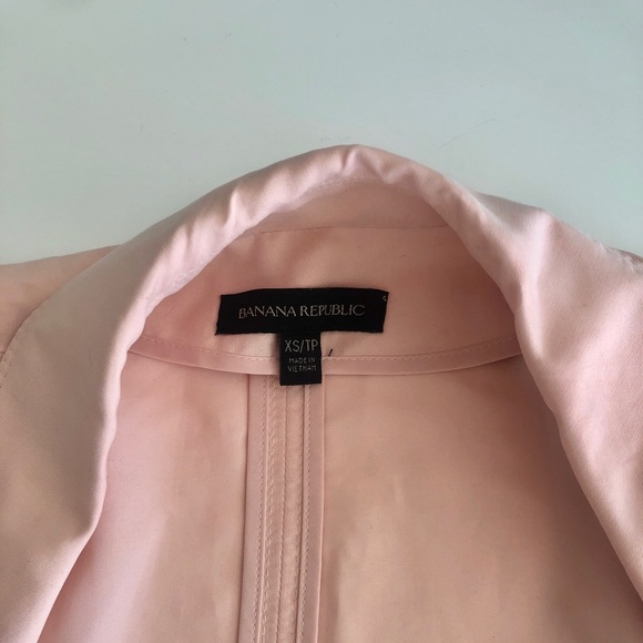 Banana Republic Light Pink Trench Top - Picture 2 of 3